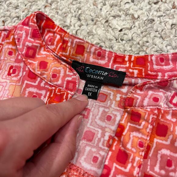 Cocomo Liquid Knit Popover Blouse Sz 1X Pink ORange Geometric Pattern Roll Tab - Picture 4 of 5